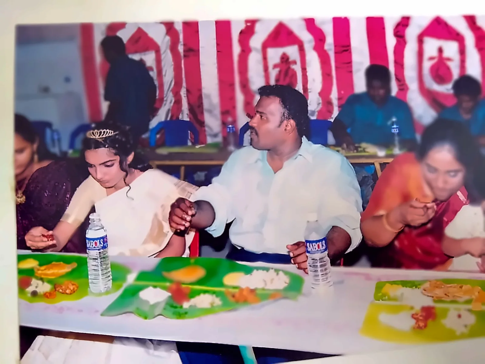 Family meal service at an Ambattur home function